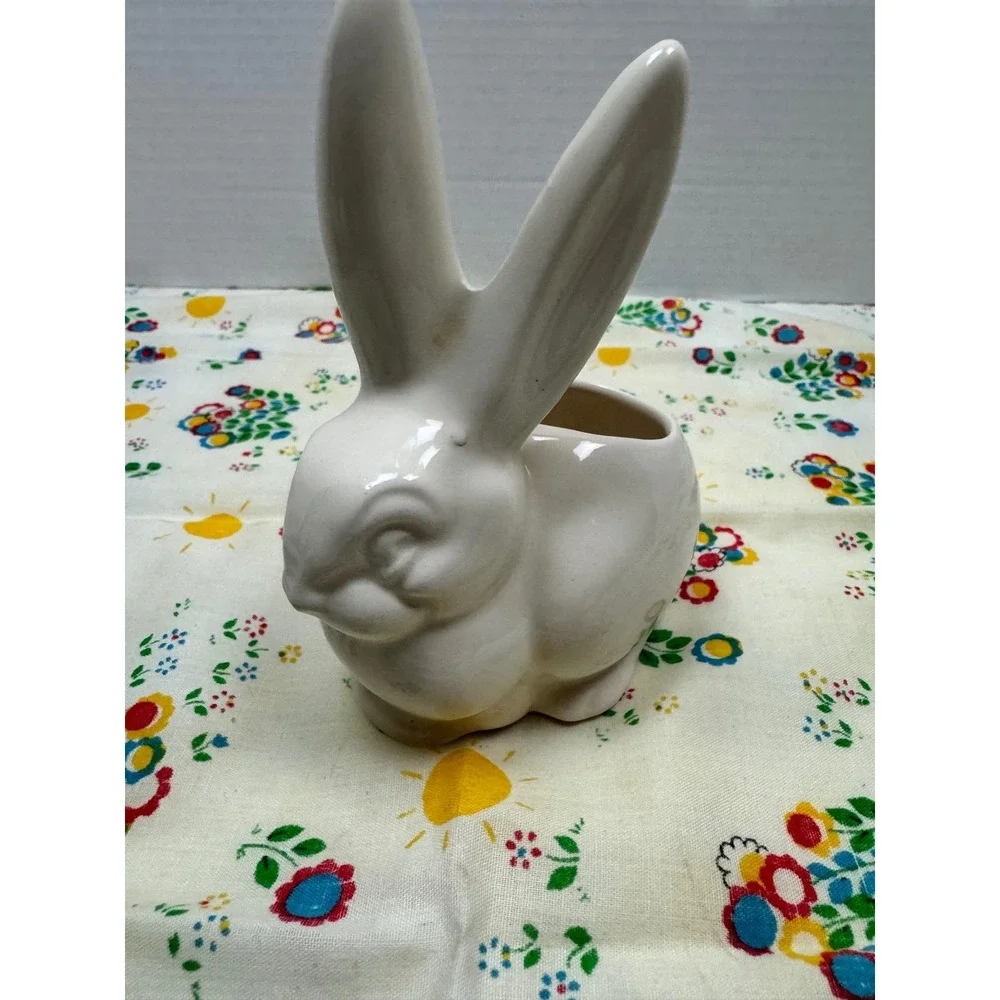 Vintage White Ceramic Bunny Rabbit Planter Succulent‎ Pot Easter Decor Kitsch